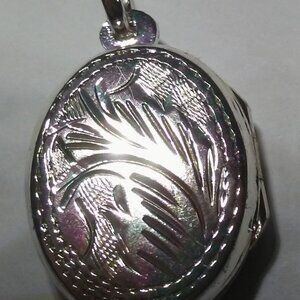 Sterling Silver 925 lockets Hearts or Oval NWT